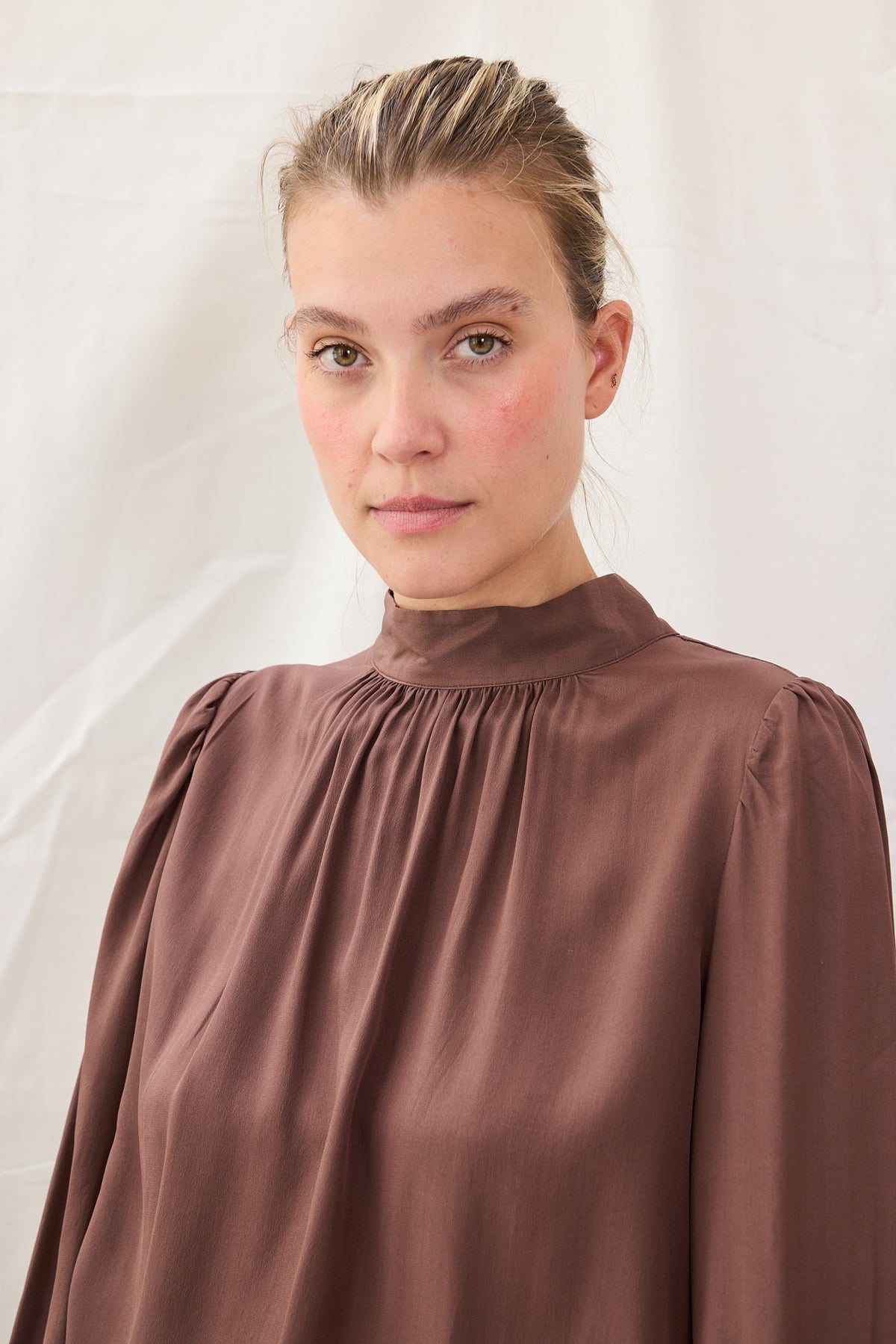 Blouse Andrea Silk Brown Re-