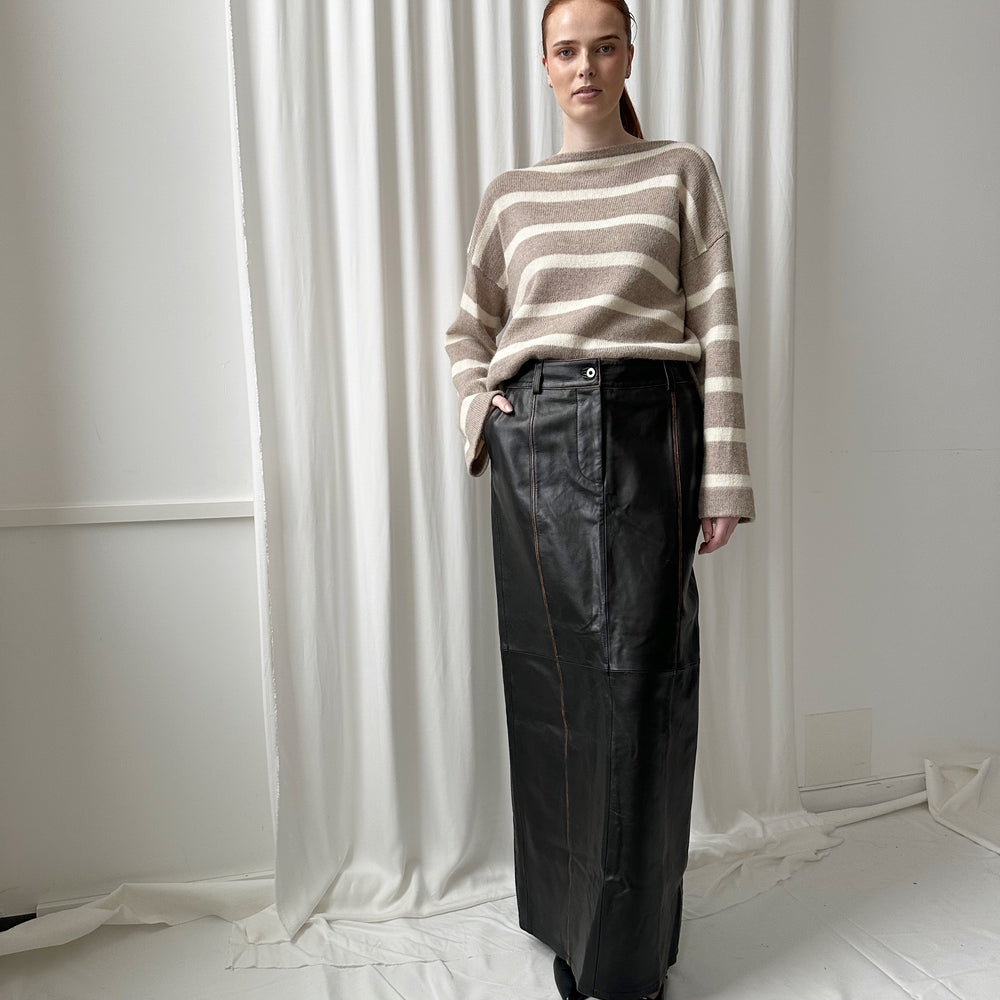 
                      
                        Genser Stripe Alpakka Kremhvit
                      
                    