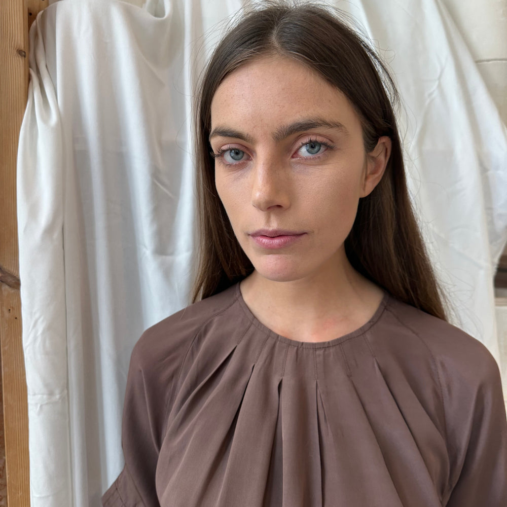 
                      
                        Top Puff Silk Brown Re-
                      
                    