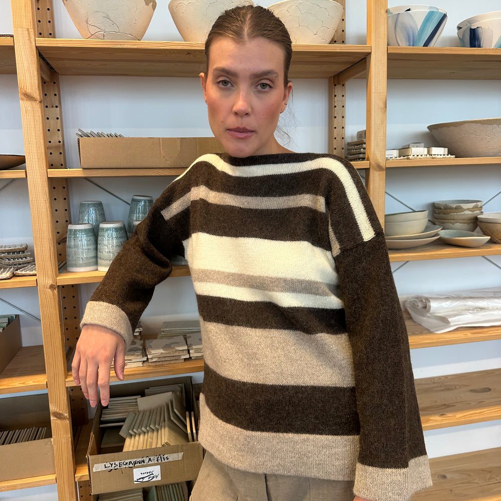 Genser Multi Stripe Alpakka Brun