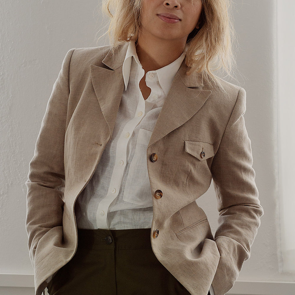 Studio Re- Beige innsvinget blazer