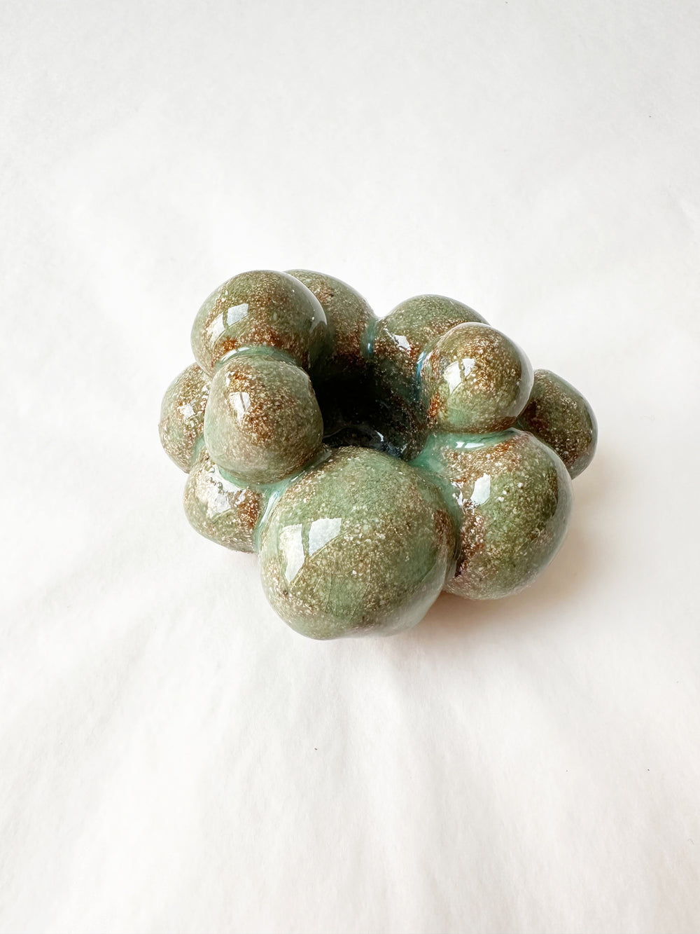 Aurora - Grønn lysestake av keramikkuler