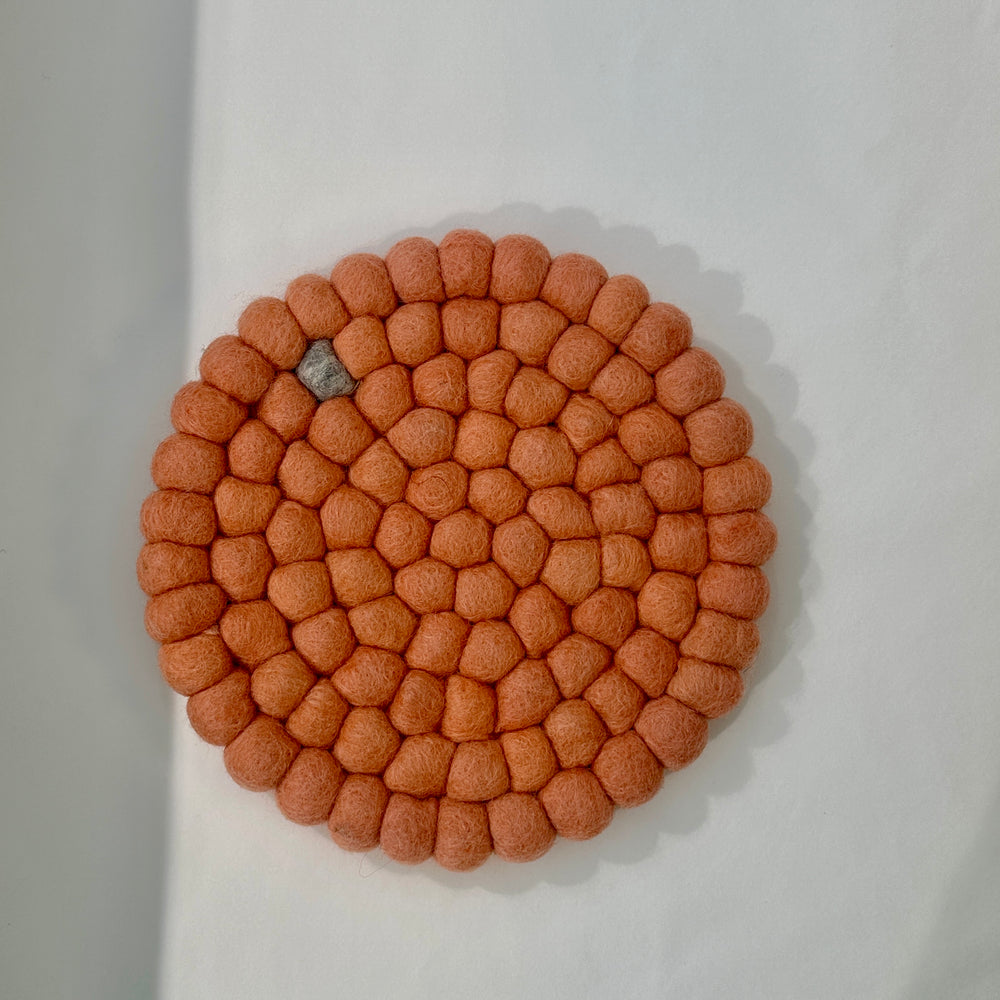 UND Wooldot Coaster Fersken/gråstein
