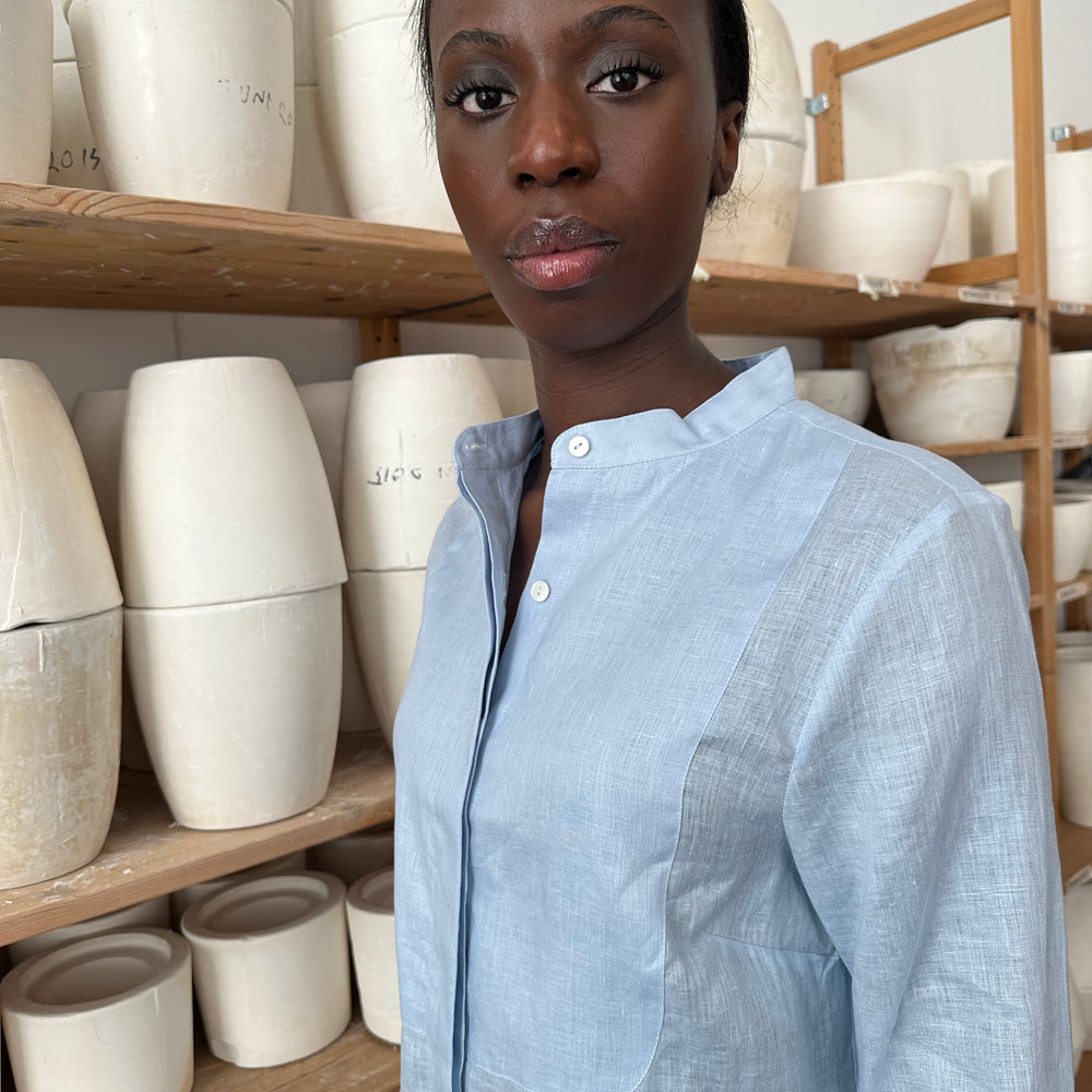 
                      
                        Studio Re- Lys blå linskjorte
                      
                    