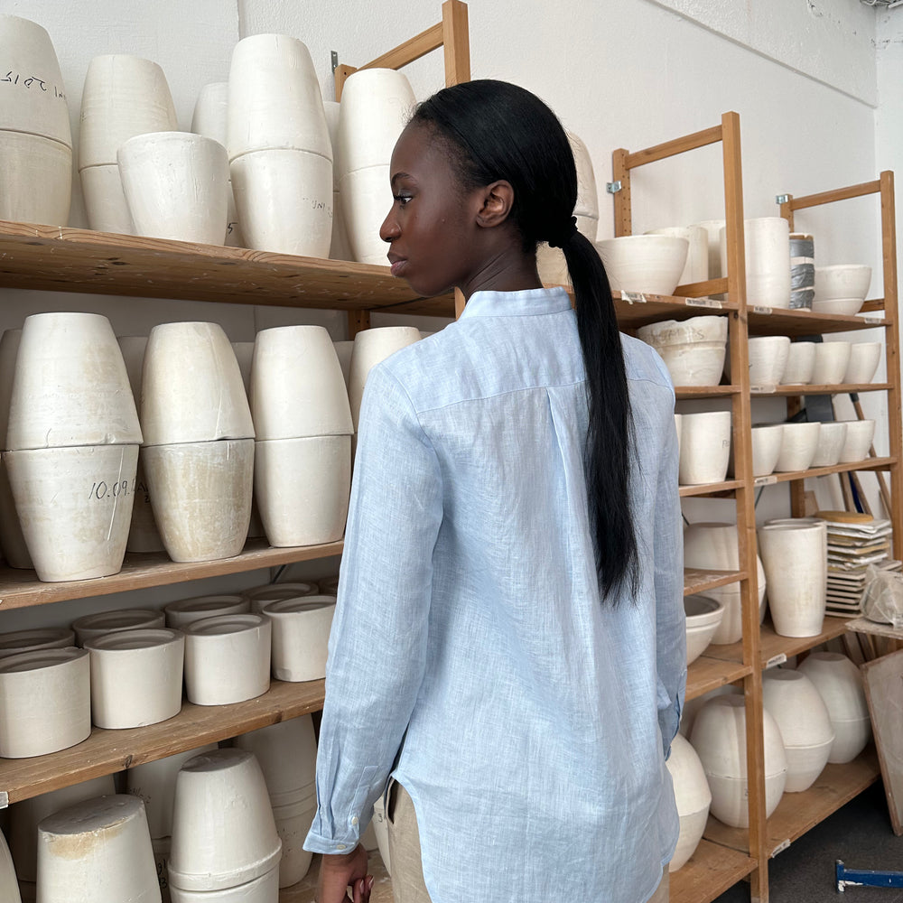 
                      
                        Studio Re- Lys blå linskjorte
                      
                    