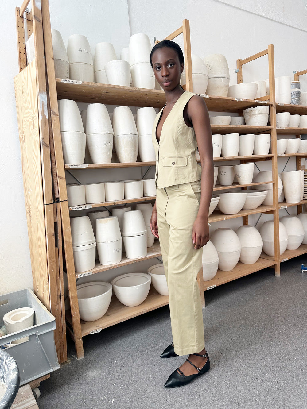 Studio Re- Beige vest og bukse i twill