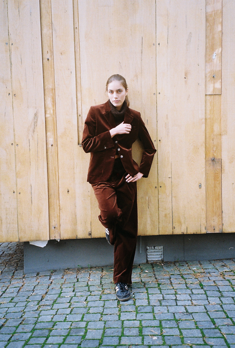 Pant Wide 2 Velvet Brown Re-