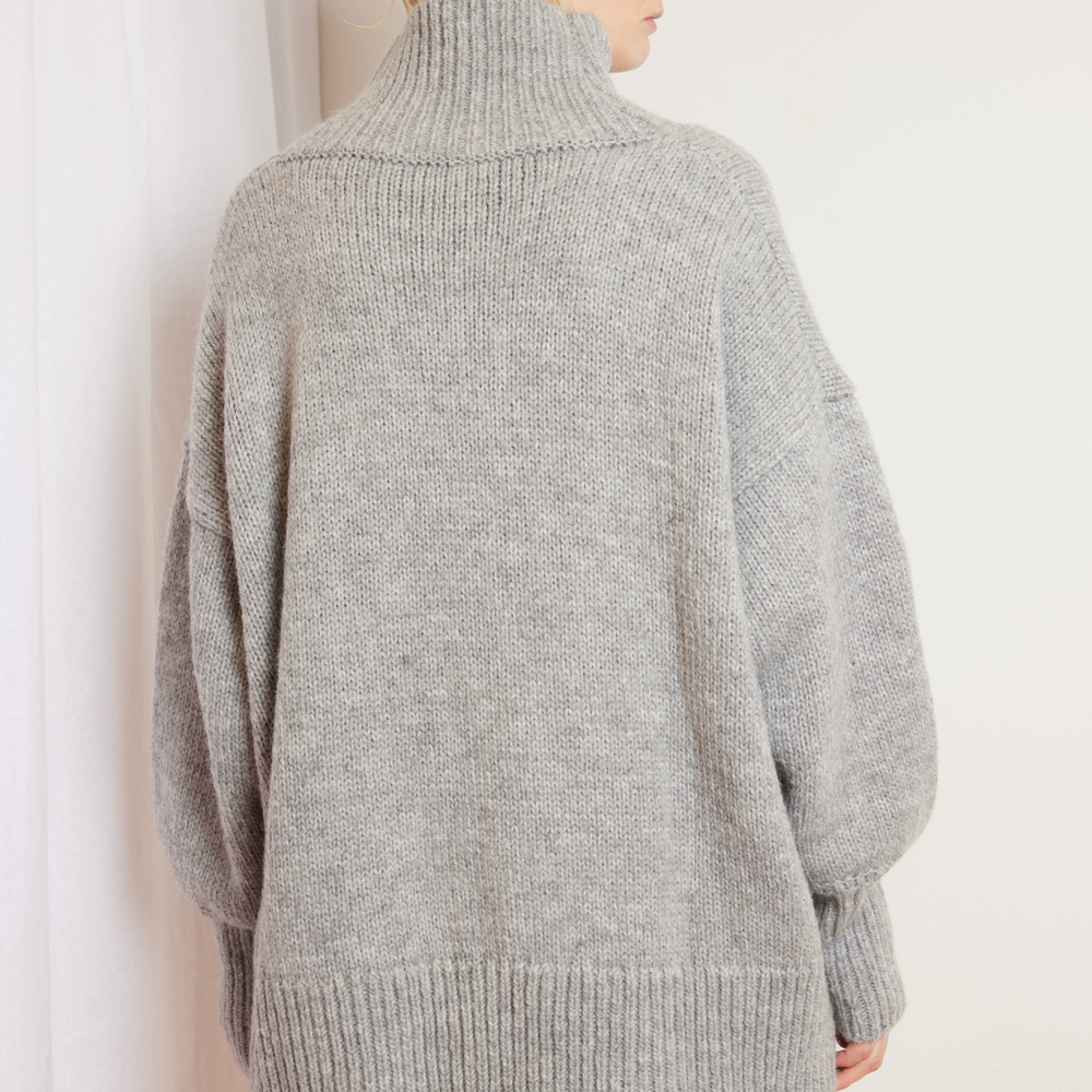 
                      
                        ILAG Frisk summer sweater Grey melange
                      
                    