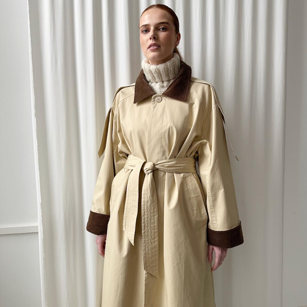 
                      
                        ILAG Petrell mac coat
                      
                    