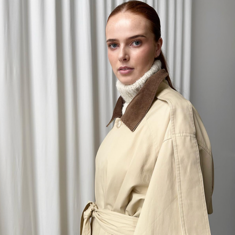 
                      
                        ILAG Petrell mac coat
                      
                    