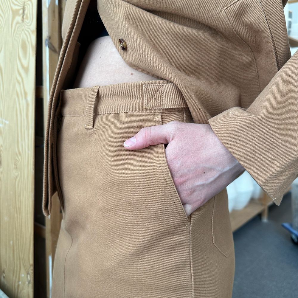 
                      
                        Skirt Twill Camel Re-
                      
                    