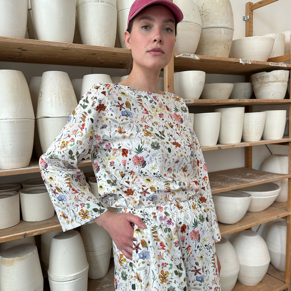 Bluse Sommer Liberty Hvit m/Sommerblomster
