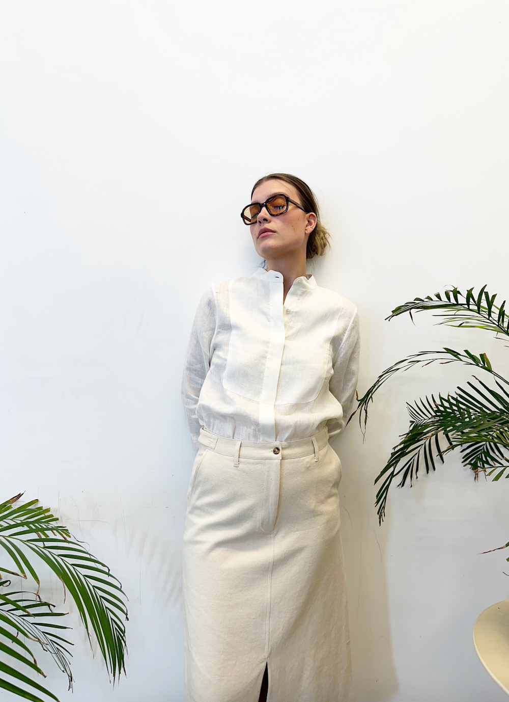 Studio Re- Off-white skjørt i twill og hvit linskjorte