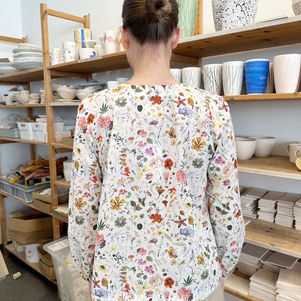 
                      
                        Bluse Vinter Liberty Hvit Sommerblomster
                      
                    