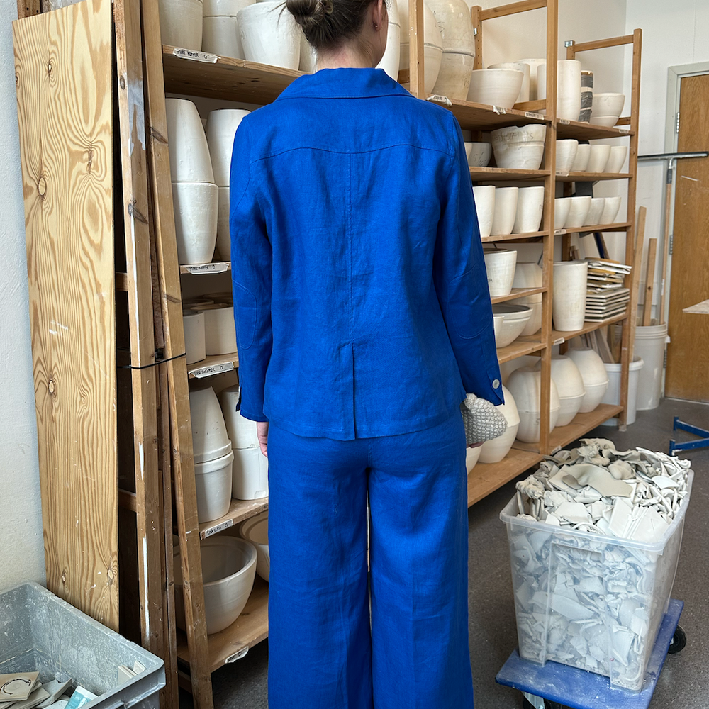 
                      
                        Blazer Thao Linen Blue Re-
                      
                    