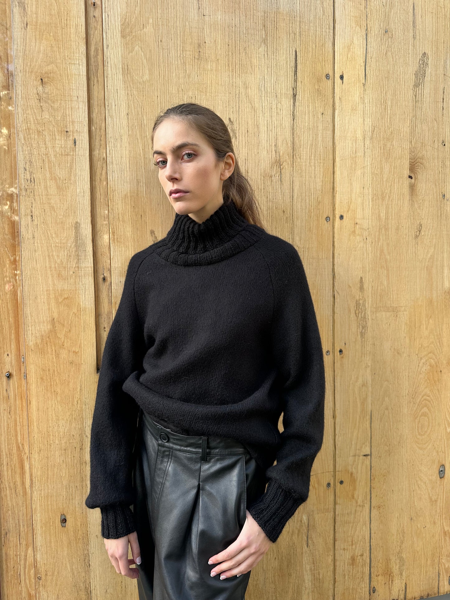 Genser Ragland Cosy Alpakka Sort