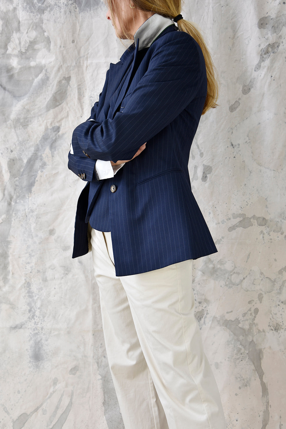 Studio Re- Pinstripe blazer og lys bukse