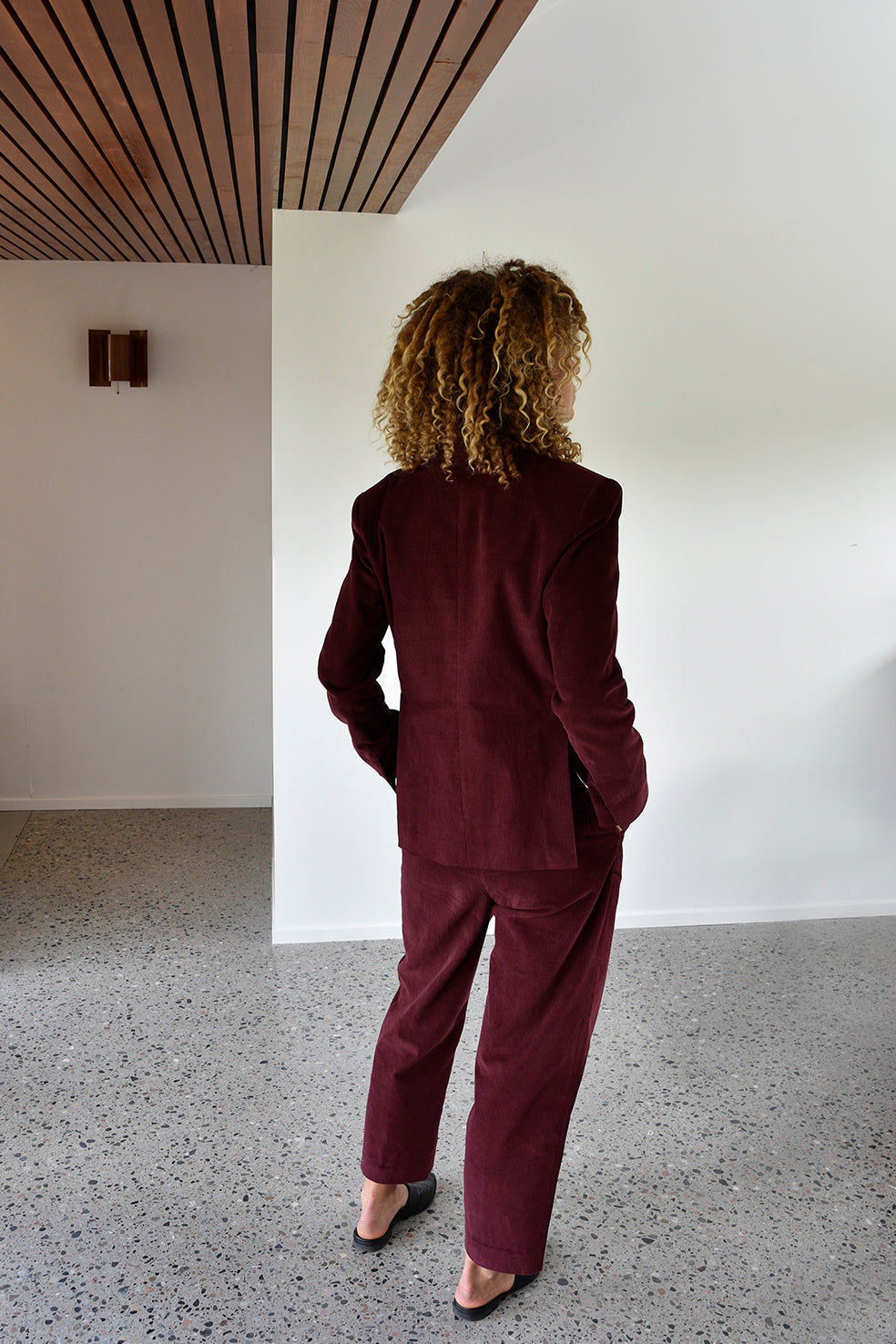 Studio Re- Vinfarget kord blazer og bukse
