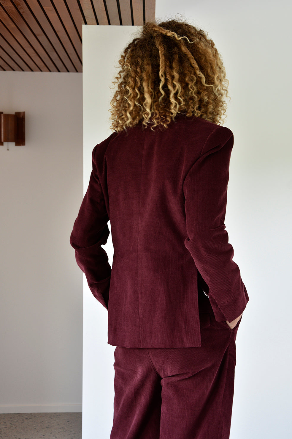 Studio Re- Vinfarget kord blazer og bukse