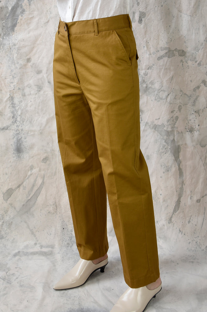 
                      
                        Studio Re- Sennepsfarget løs chinos
                      
                    